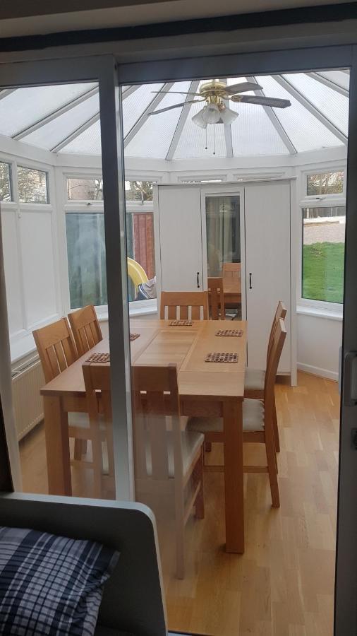 Cosy Relaxing 4 Bed With 2 Parking Space Hatch End