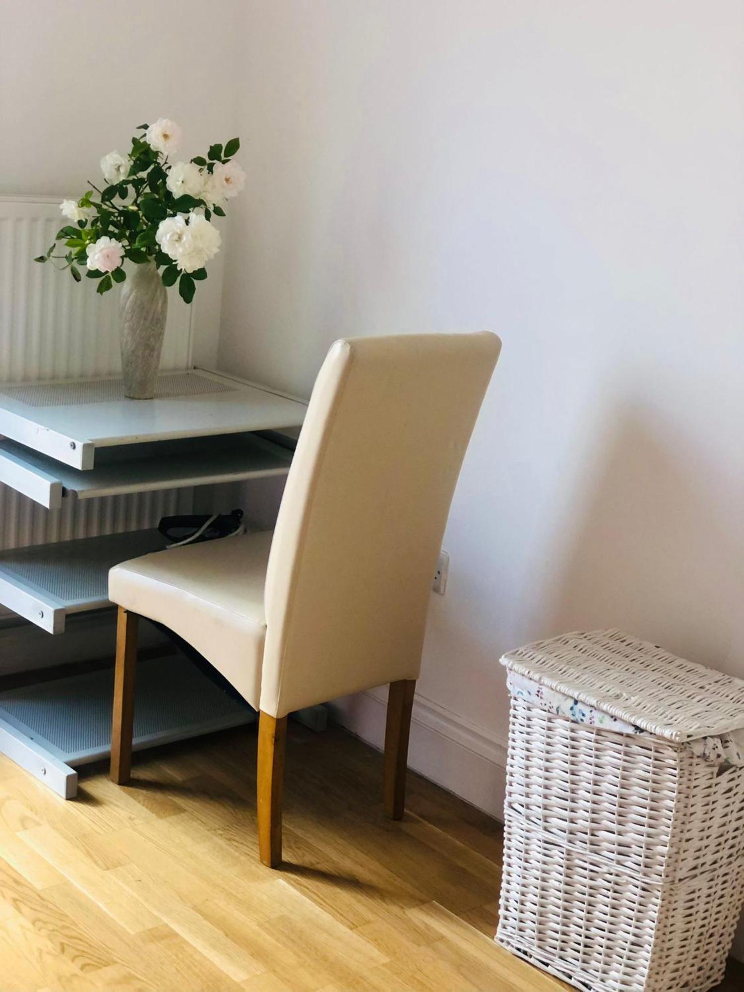 Cosy Relaxing 4 Bed With 2 Parking Space Apartment Hatch End