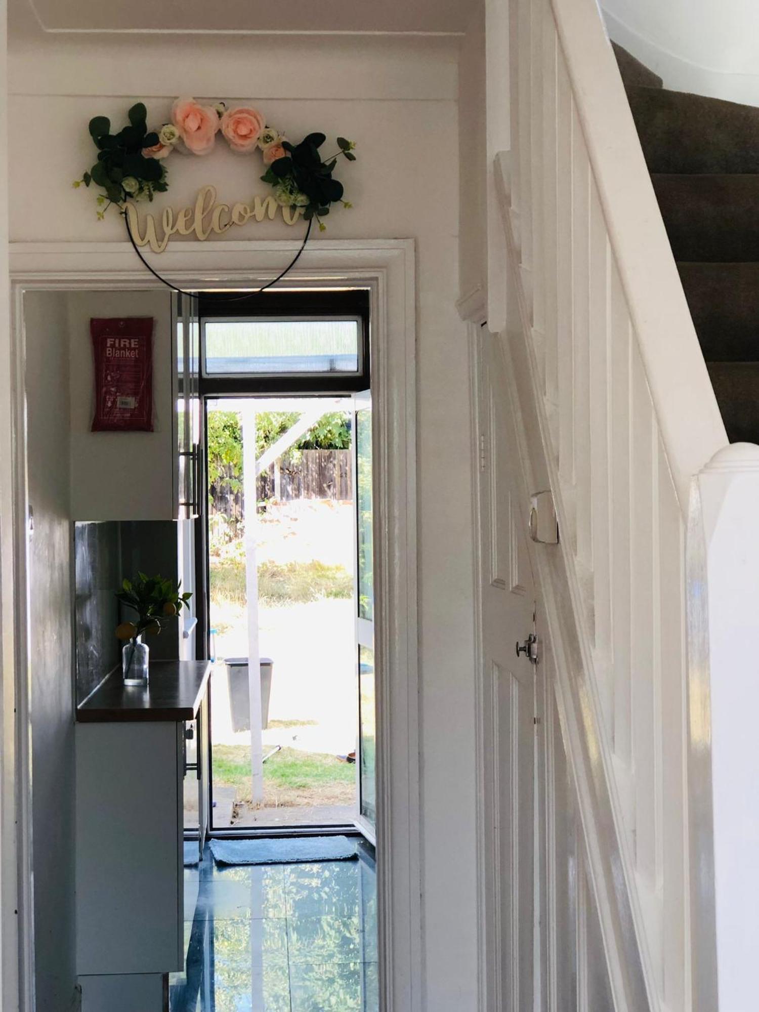 Cosy Relaxing 4 Bed With 2 Parking Space Apartment