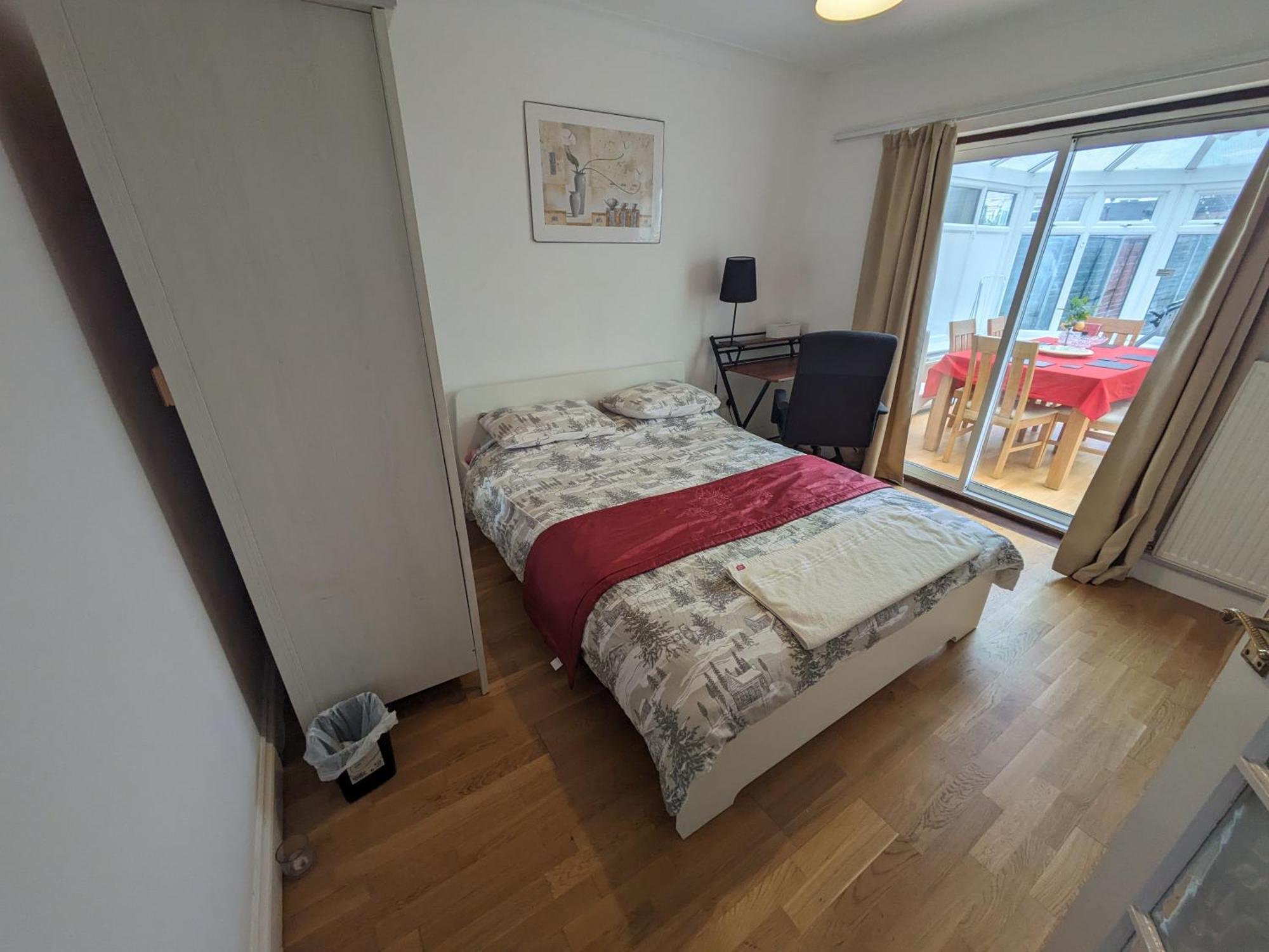 Cosy Relaxing 4 Bed With 2 Parking Space